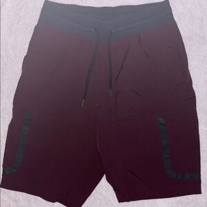 Men’s Under Armour Burgundy Athletic Shorts with Drawstring and Pockets SZ M